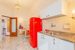 Golden Apartment in Bari