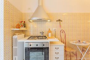 Golden Apartment in Bari