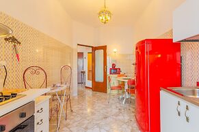 Golden Apartment in Bari
