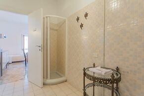 Silver Apartment by Wonderful Italy