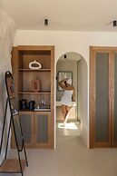 Solus Suites