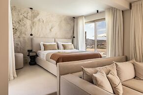 Solus Suites