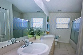 Large Villa - Close to Disney With Extended Patio and Golf Course View