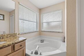 Large Villa - Close to Disney With Extended Patio and Golf Course View