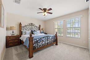 Large Villa - Close to Disney With Extended Patio and Golf Course View