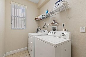 Large Villa - Close to Disney With Extended Patio and Golf Course View