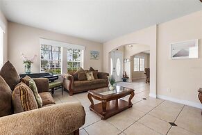 Large Villa - Close to Disney With Extended Patio and Golf Course View