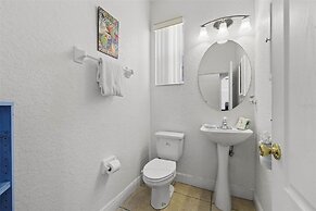 Large Villa - Close to Disney With Extended Patio and Golf Course View