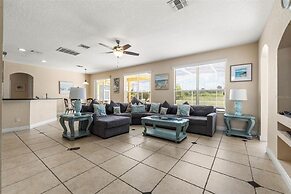 Large Villa - Close to Disney With Extended Patio and Golf Course View