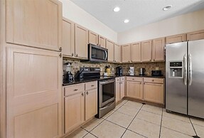 Large Villa - Close to Disney With Extended Patio and Golf Course View