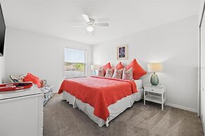 Large Villa - Close to Disney With Extended Patio and Golf Course View