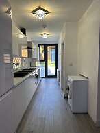 Impeccable 2-bed Apartment in London