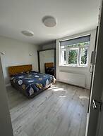 Second Av Flat 4, Hendon London