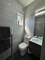 Second Av Flat 4, Hendon London
