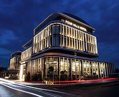 FOUR HILLS HOTEL