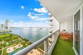 Modern Apartments Biscayne Bay