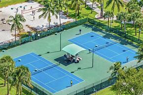 Modern Apartments Biscayne Bay