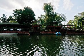 Ağva Tias Shelale Otel