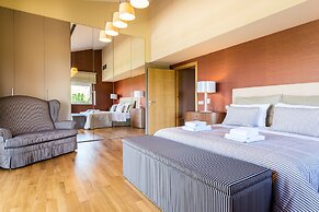 Analisa Luxury Villa