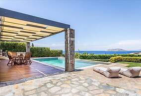 Analisa Luxury Villa