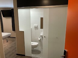 easyHotel Zurich Main Station