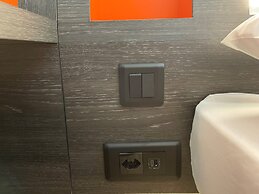 easyHotel Zurich Main Station