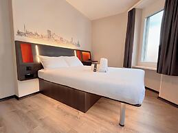 easyHotel Zurich Main Station