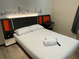 easyHotel Zurich Main Station
