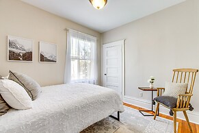 4 Mi to Downtown Denver: Washington Park Hideaway!