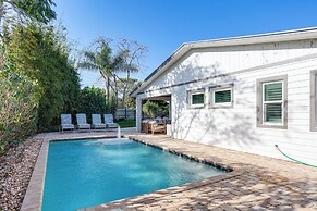 Pet-friendly Retreat in Stuart w/ Saltwater Pool!