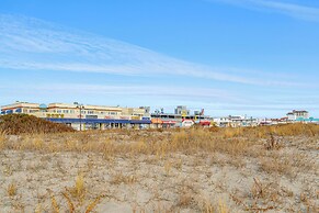 Renovated Ocean City Retreat - Walk to Beach!