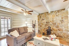 Dog-friendly Hiawassee Cabin w/ Decks & Fire Pit!