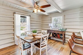 Dog-friendly Hiawassee Cabin w/ Decks & Fire Pit!