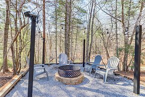 Dog-friendly Hiawassee Cabin w/ Decks & Fire Pit!