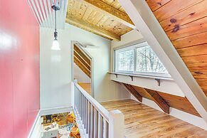 Dog-friendly Hiawassee Cabin w/ Decks & Fire Pit!