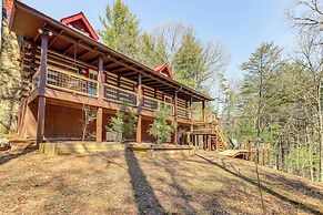 Dog-friendly Hiawassee Cabin w/ Decks & Fire Pit!