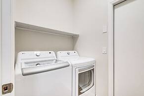 Valrico Home w/ Yard ~ 14 Mi to Downtown Tampa