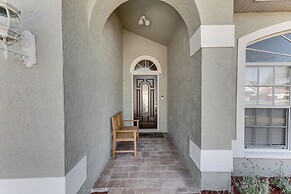 Valrico Home w/ Yard ~ 14 Mi to Downtown Tampa