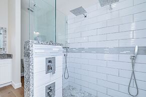 Valrico Home w/ Yard ~ 14 Mi to Downtown Tampa