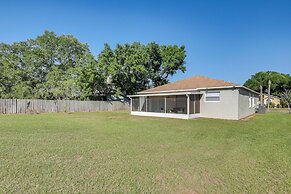 Valrico Home w/ Yard ~ 14 Mi to Downtown Tampa