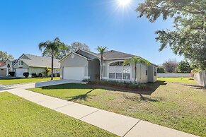 Valrico Home w/ Yard ~ 14 Mi to Downtown Tampa