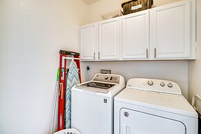 Sparks Home w/ Lake Access, 5 Mi to Downtown Reno!
