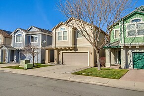 Sparks Home w/ Lake Access, 5 Mi to Downtown Reno!
