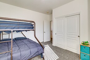 Sparks Home w/ Lake Access, 5 Mi to Downtown Reno!