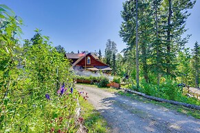 Cozy Kenai Abode w/ Private Deck: 5 Mi to Ocean!