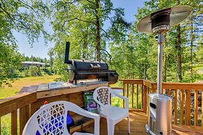 Cozy Kenai Abode w/ Private Deck: 5 Mi to Ocean!