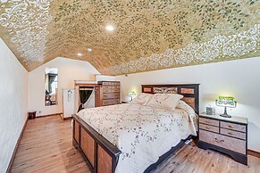 Cozy Kenai Abode w/ Private Deck: 5 Mi to Ocean!