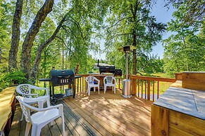 Cozy Kenai Abode w/ Private Deck: 5 Mi to Ocean!