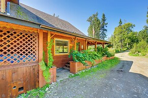 Cozy Kenai Abode w/ Private Deck: 5 Mi to Ocean!