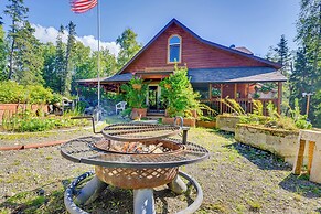 Cozy Kenai Abode w/ Private Deck: 5 Mi to Ocean!